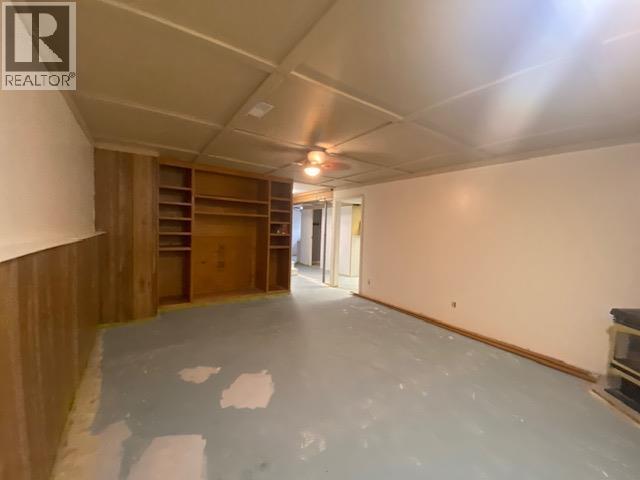2221 EVERGREEN STREET, Terrace