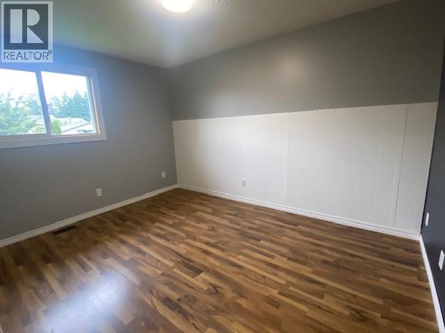2221 EVERGREEN STREET, Terrace