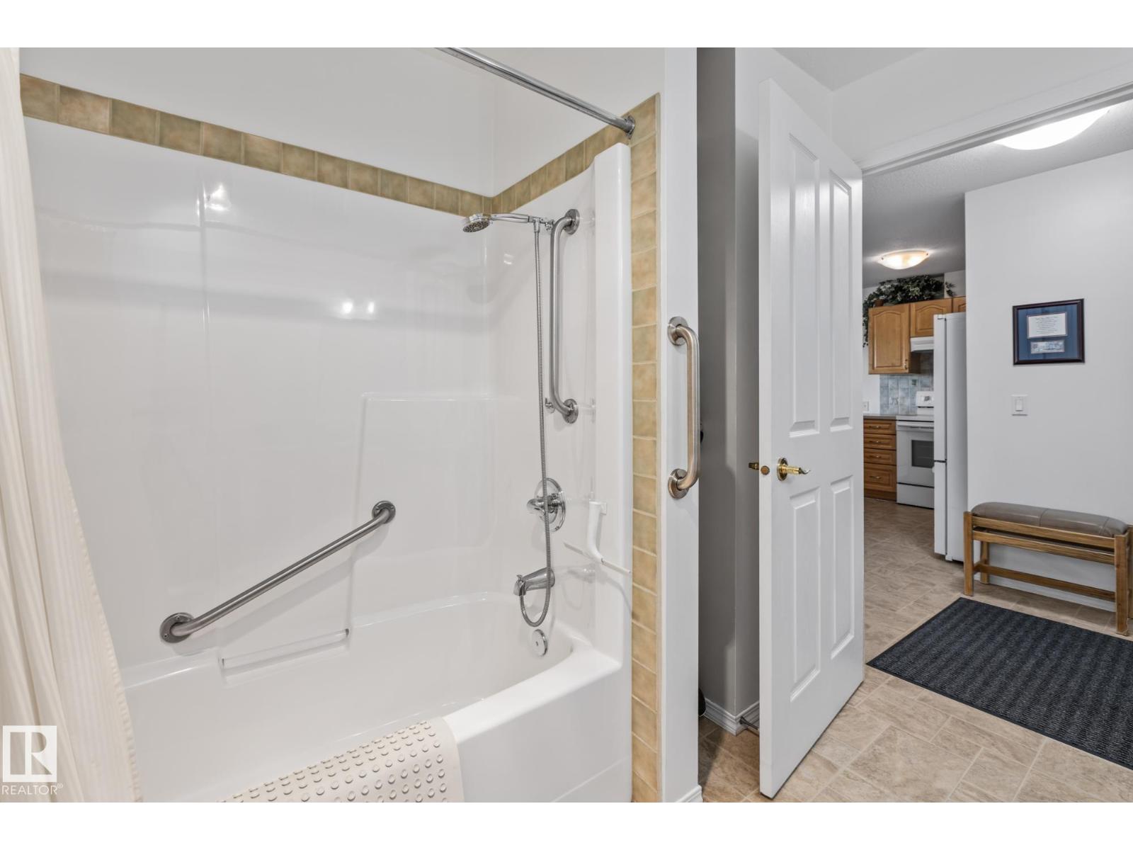 #414 78 MCKENNEY AV, St. Albert