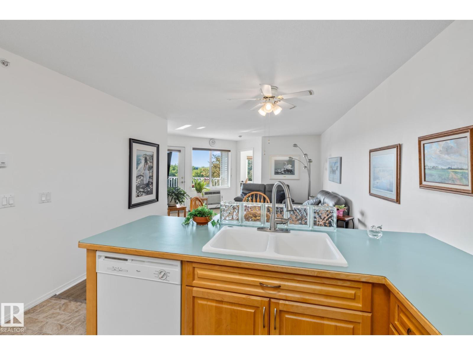 #414 78 MCKENNEY AV, St. Albert