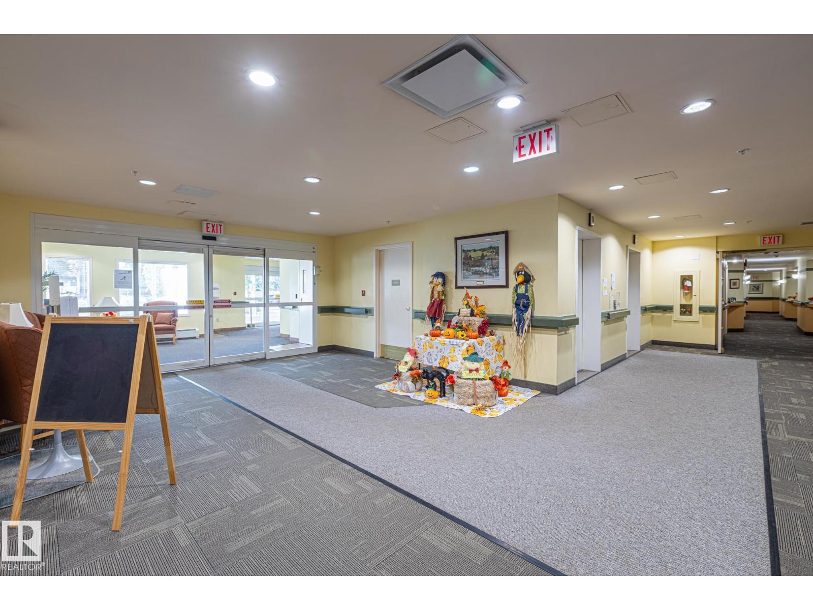 #414 78 MCKENNEY AV, St. Albert