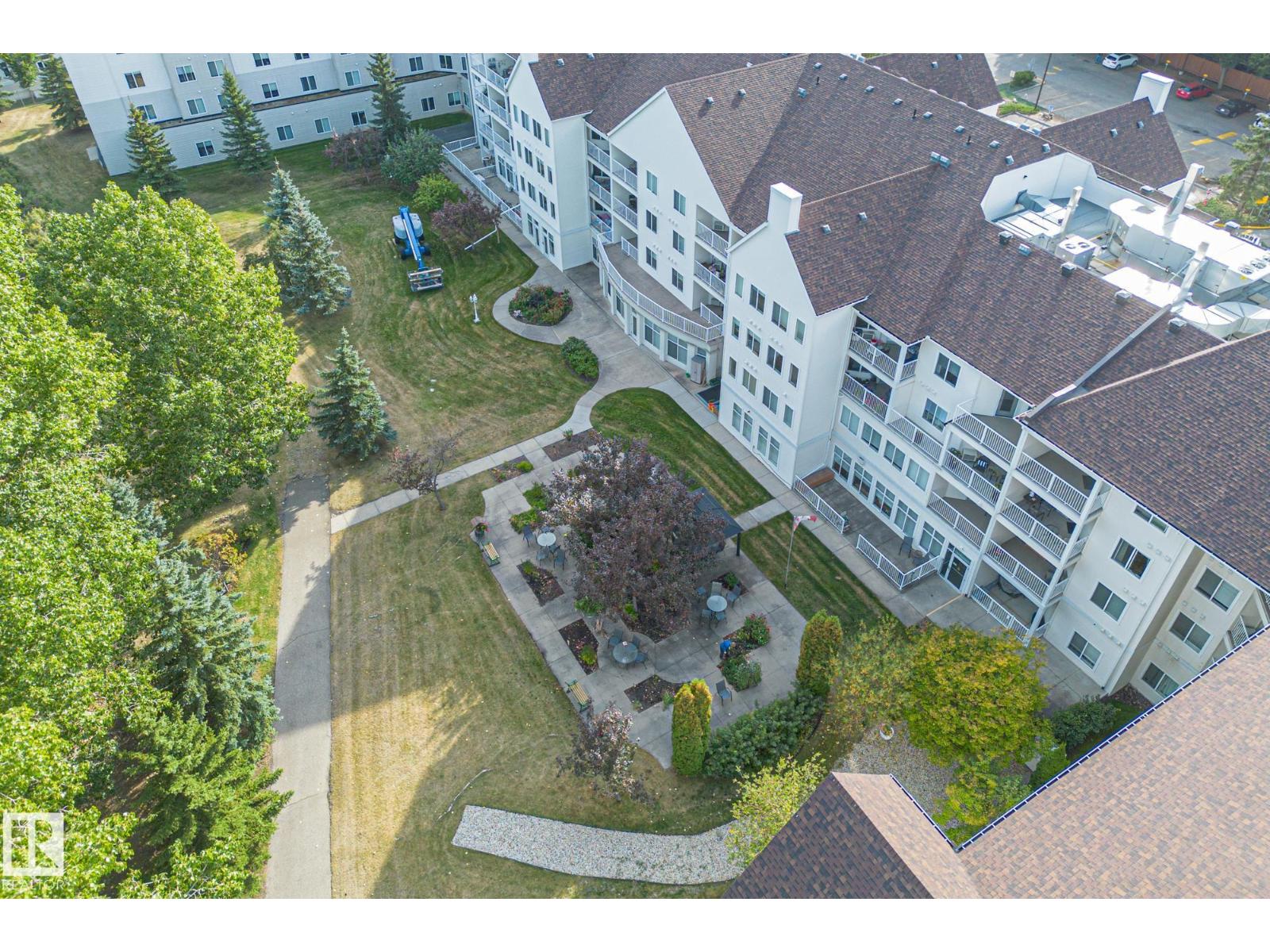 #414 78 MCKENNEY AV, St. Albert