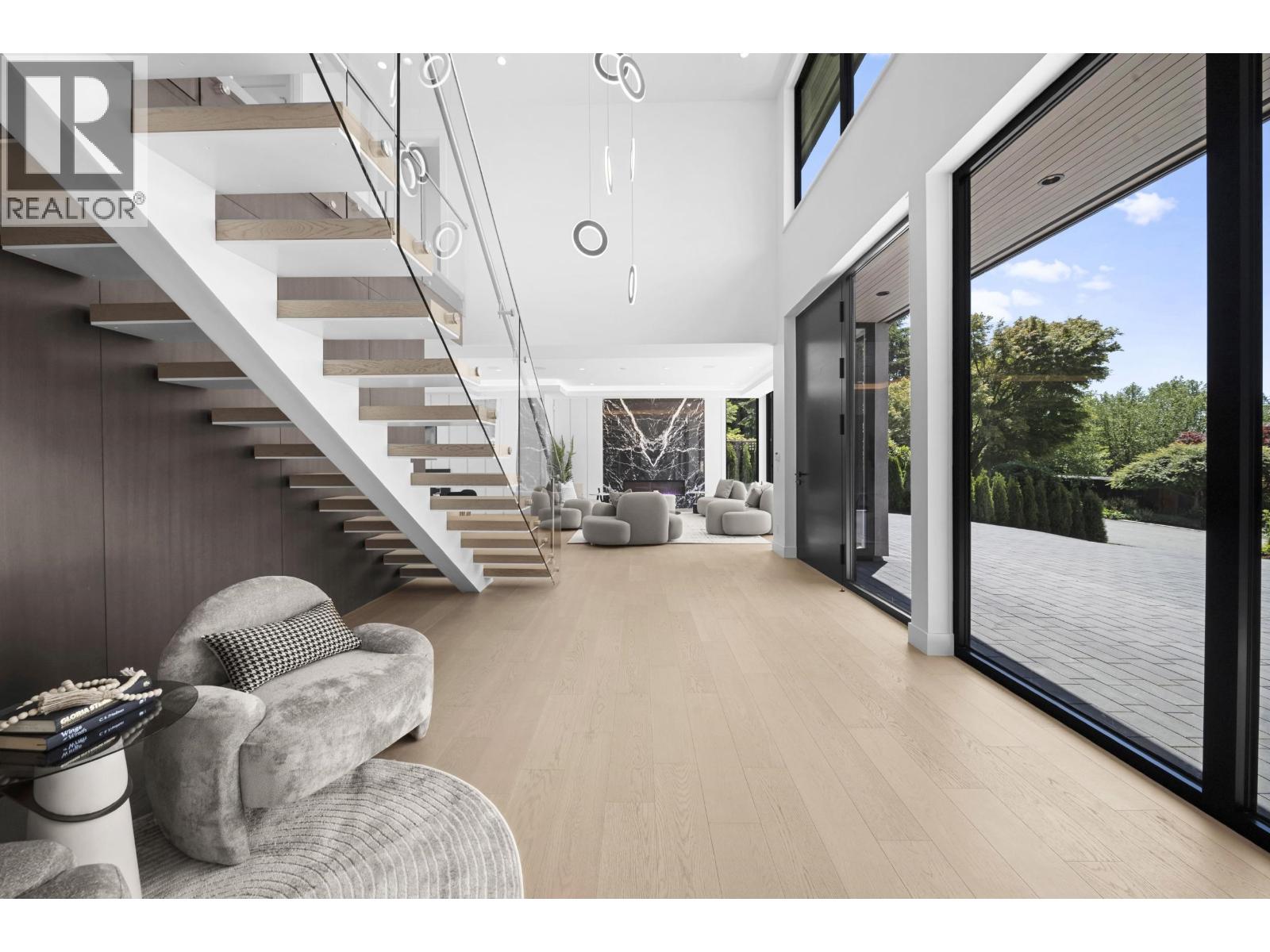 680 WESTHYDE PLACE, North Vancouver