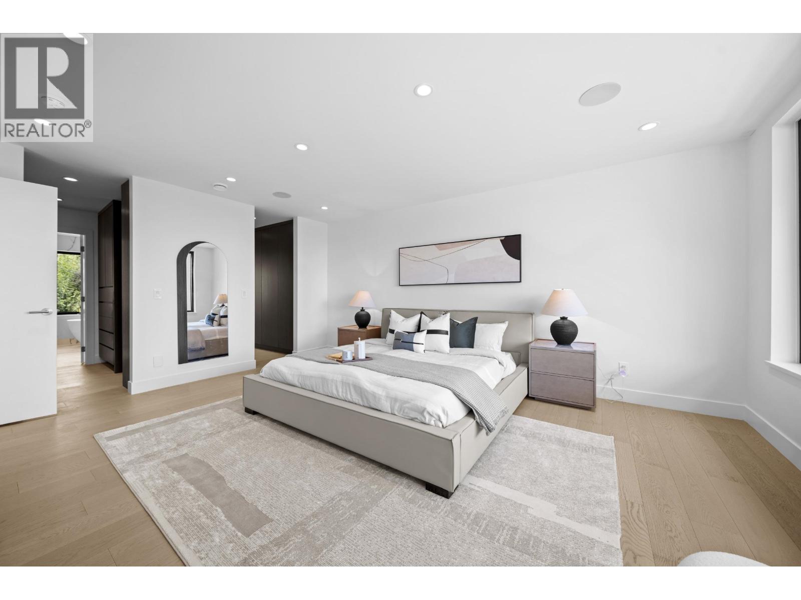 680 WESTHYDE PLACE, North Vancouver