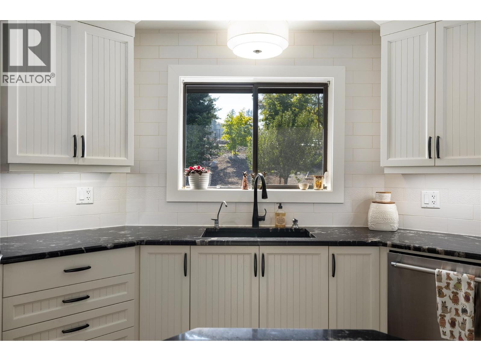 1258 Round Lake Road, Spallumcheen