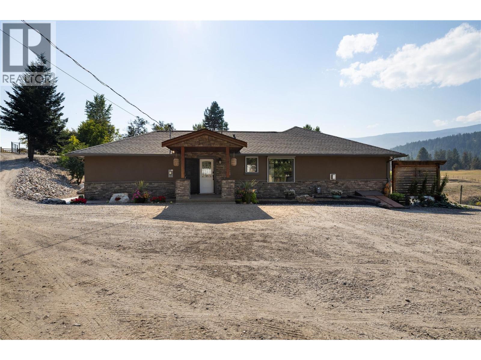 1258 Round Lake Road, Spallumcheen