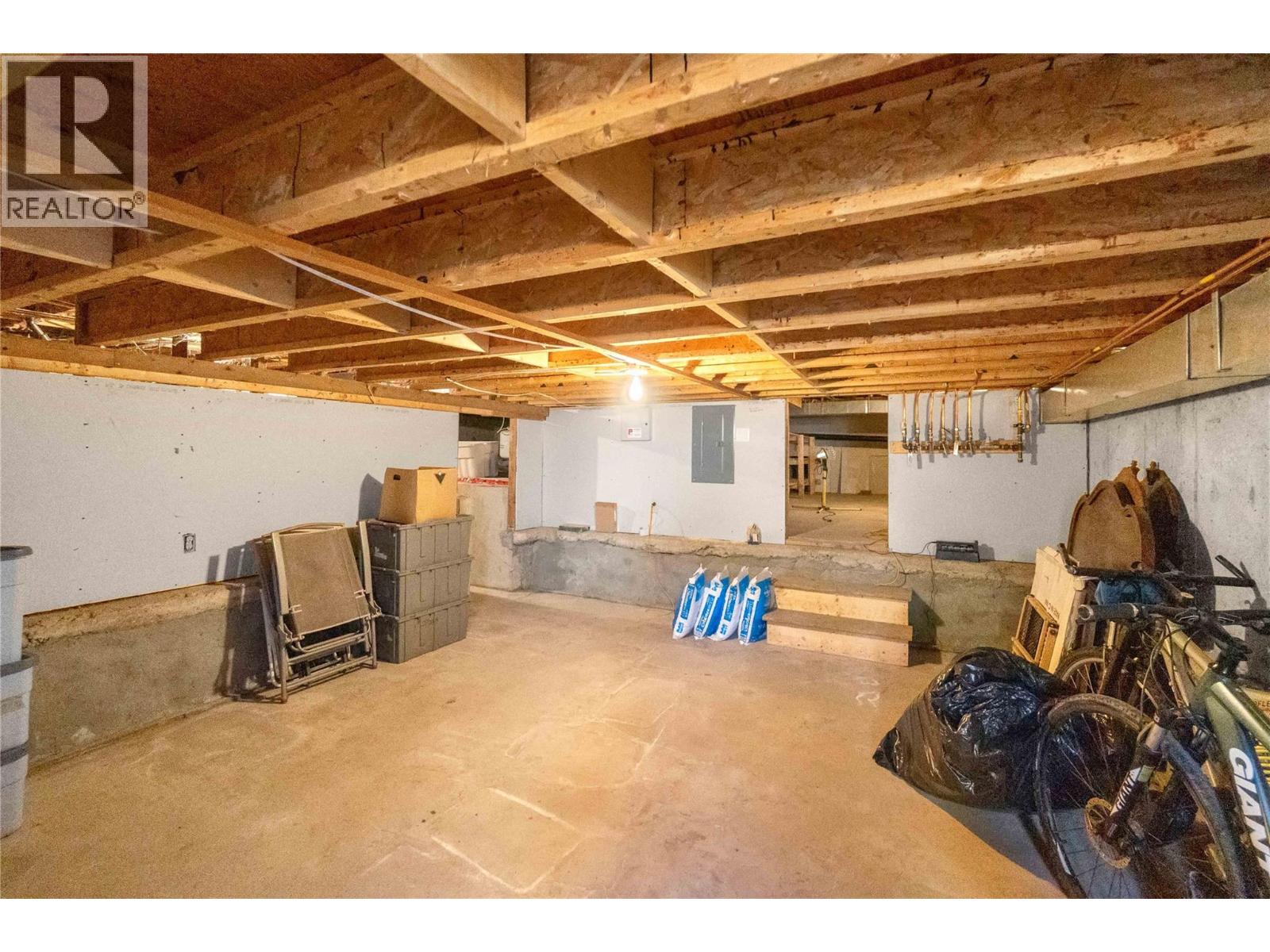 1258 Round Lake Road, Spallumcheen