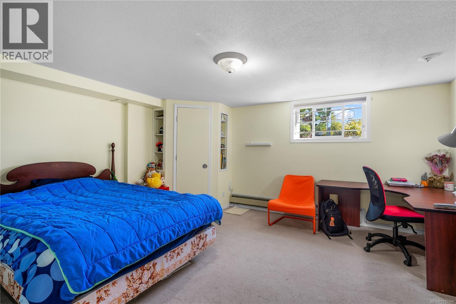 4490 Shore Way, Saanich