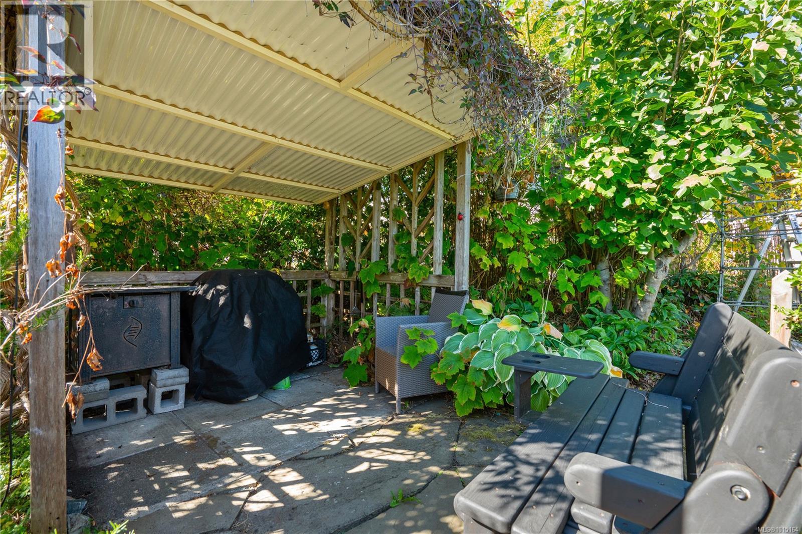 4490 Shore Way, Saanich
