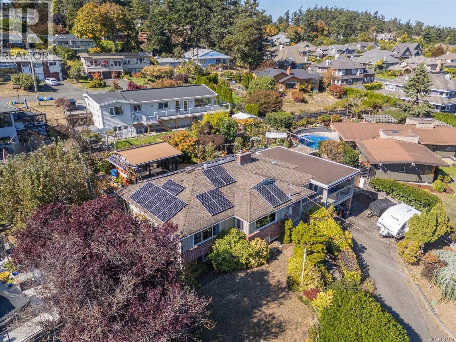 4490 Shore Way, Saanich