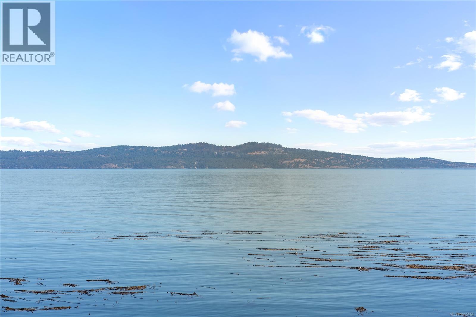 4490 Shore Way, Saanich