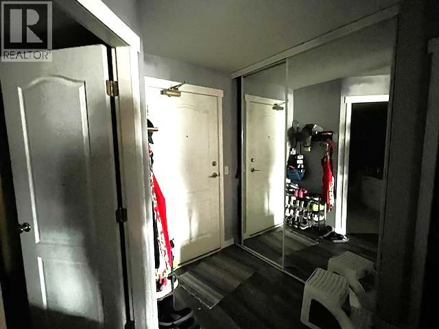 206 709 Houghton Road, Kelowna