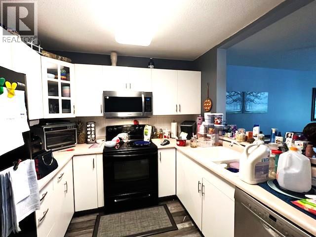 206 709 Houghton Road, Kelowna