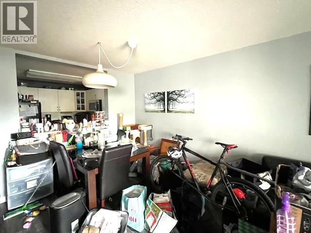 206 709 Houghton Road, Kelowna