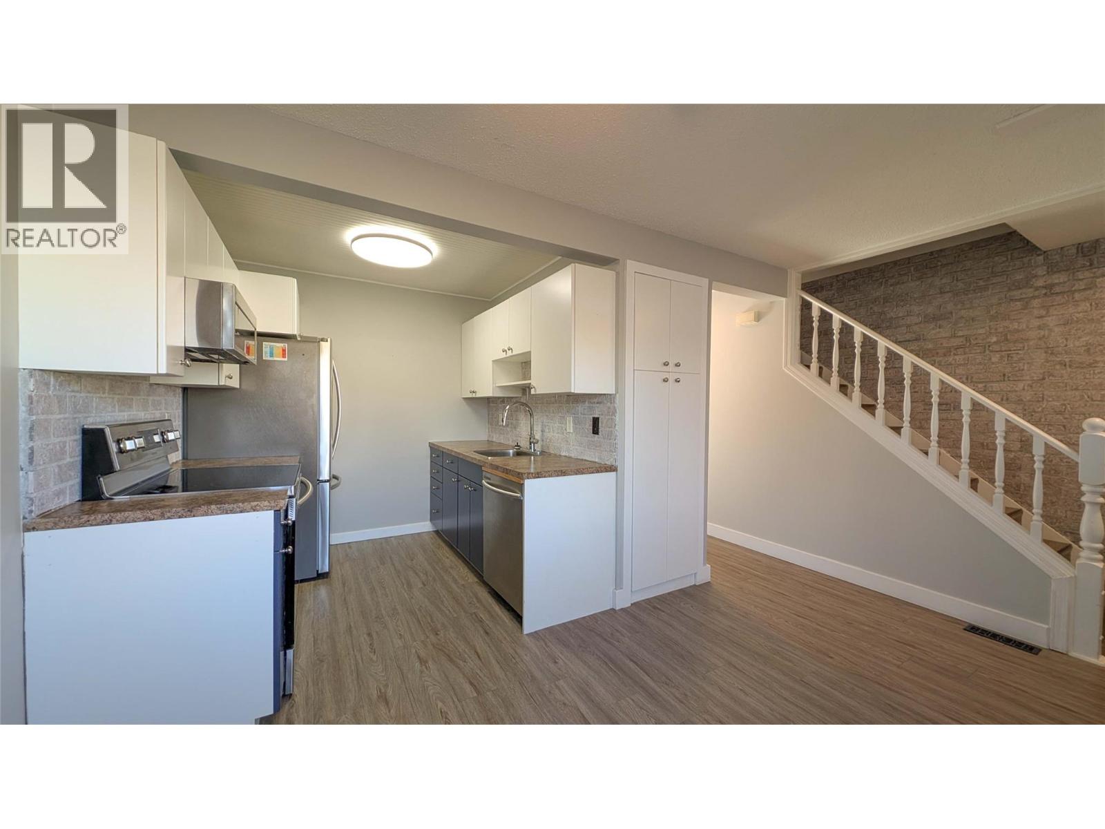 2201 3rd Street N, Cranbrook