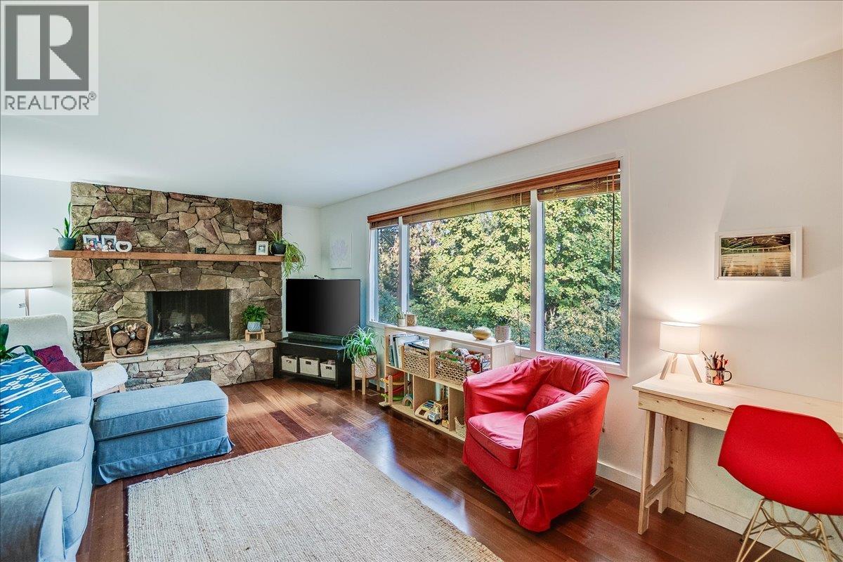 2758 Leecrest Road, Nelson