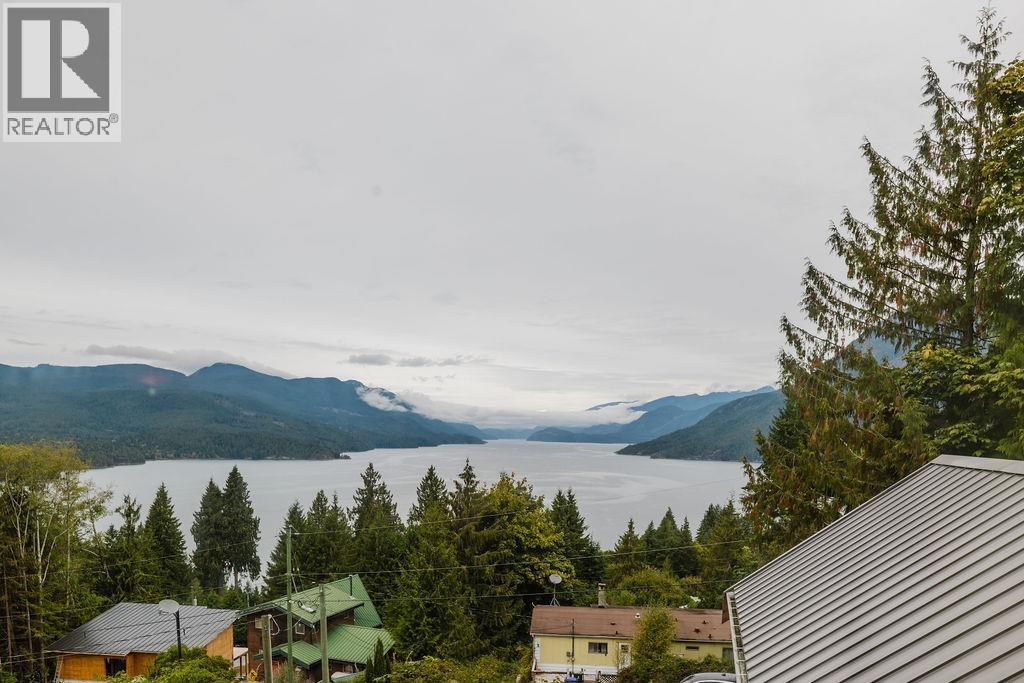 5895 SKOOKUMCHUK ROAD, Sechelt