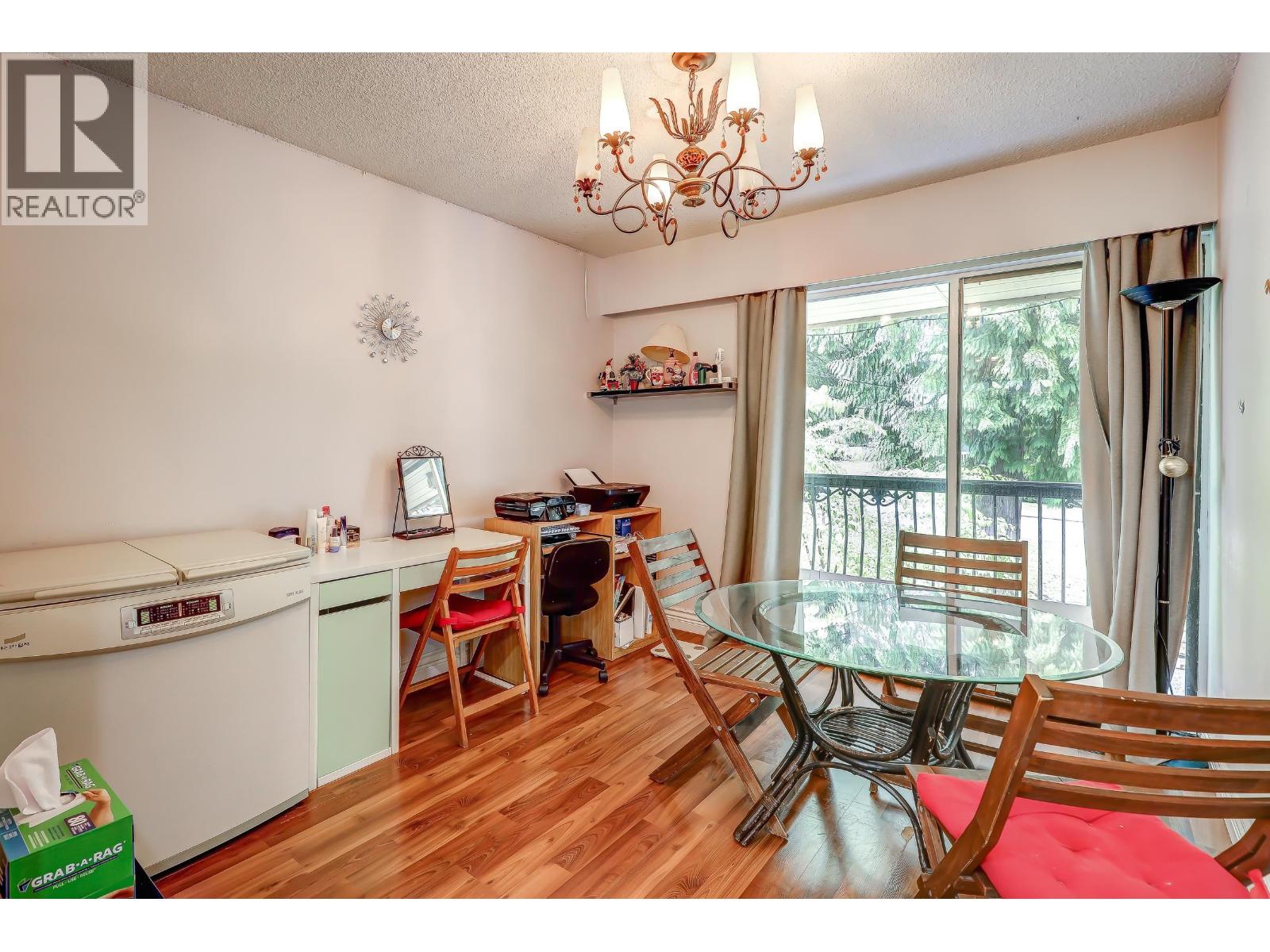 512 MENTMORE STREET, Coquitlam