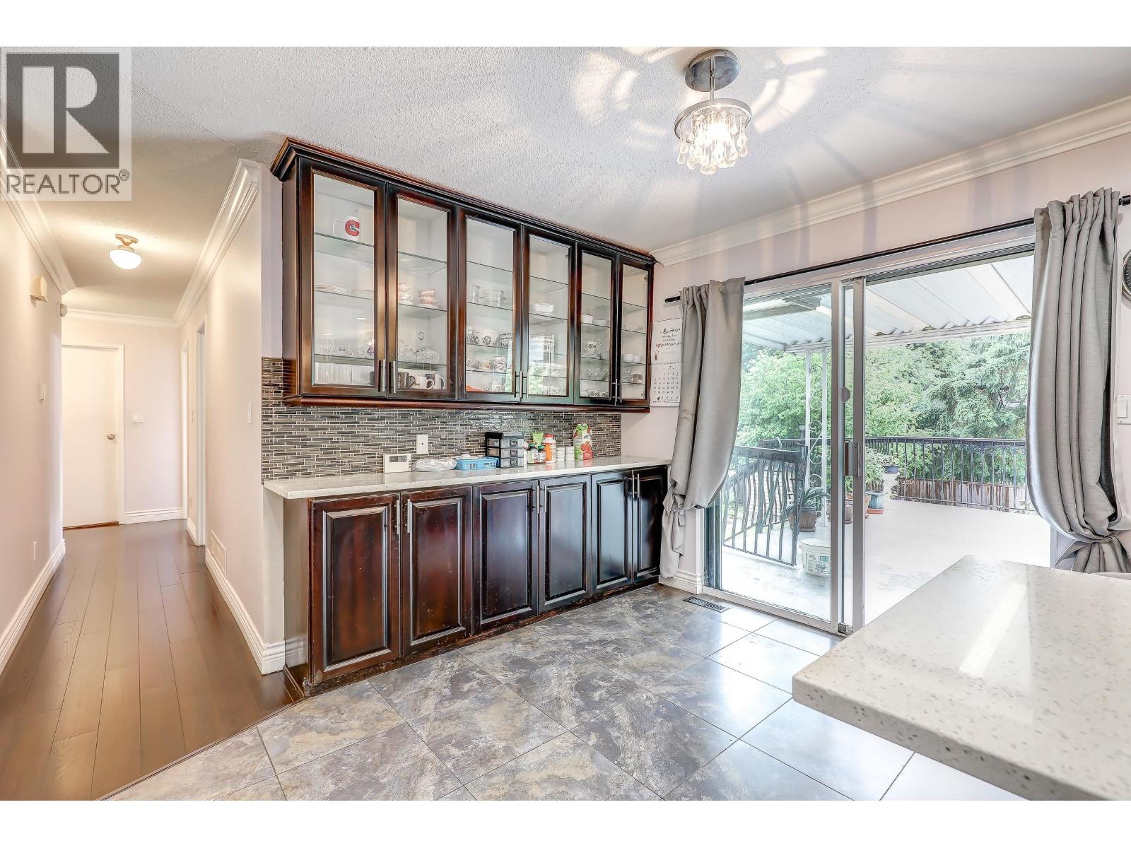 512 MENTMORE STREET, Coquitlam