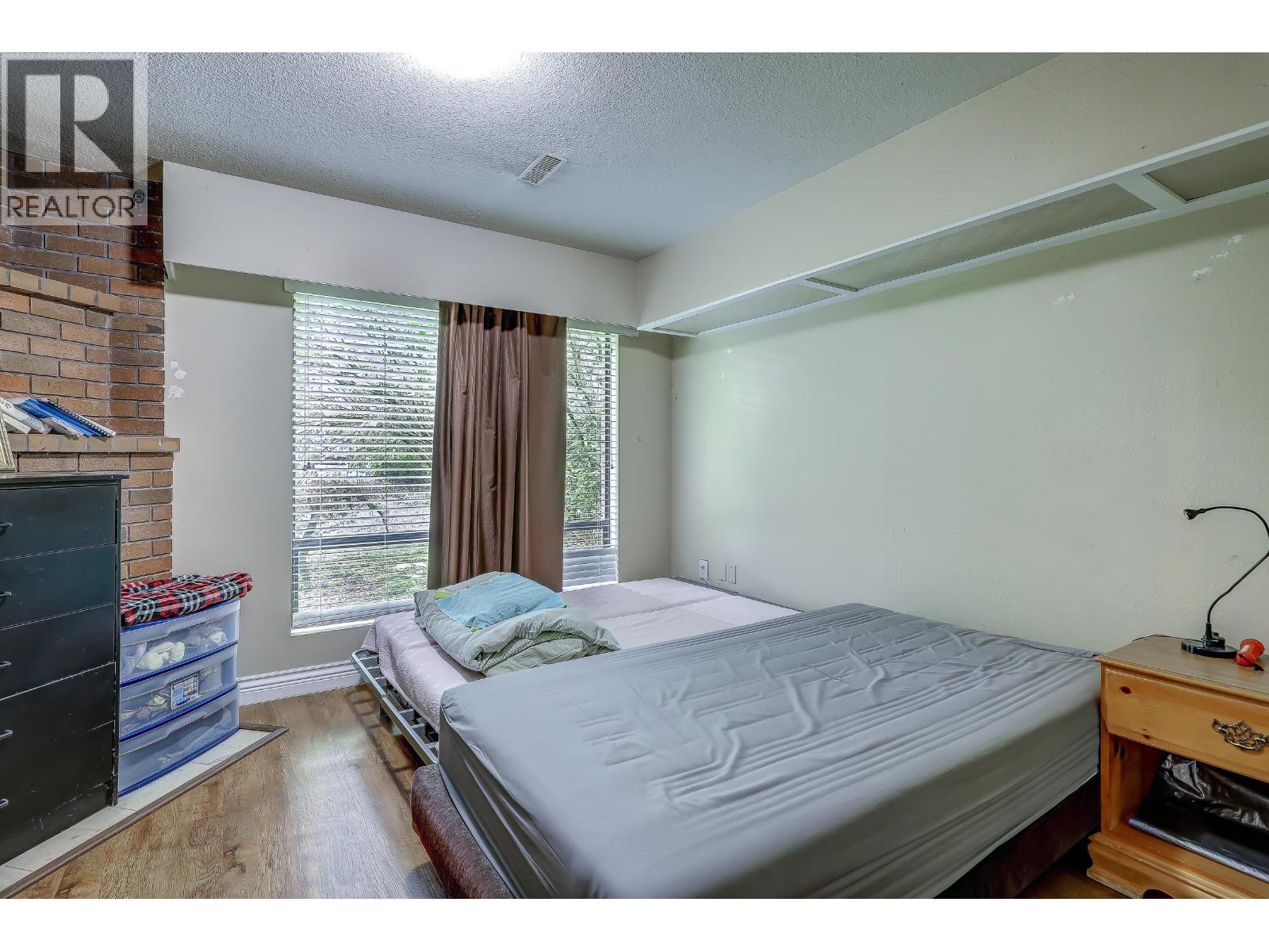 512 MENTMORE STREET, Coquitlam
