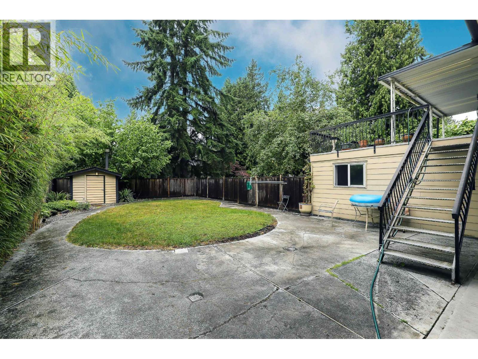 512 MENTMORE STREET, Coquitlam