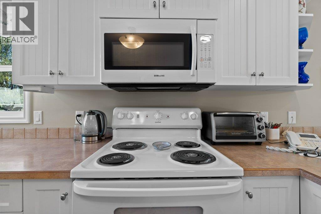 3 1231 10 Street Southwest, Salmon Arm