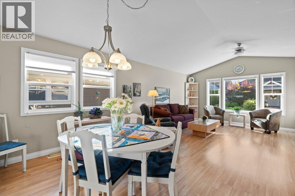 3 1231 10 Street Southwest, Salmon Arm