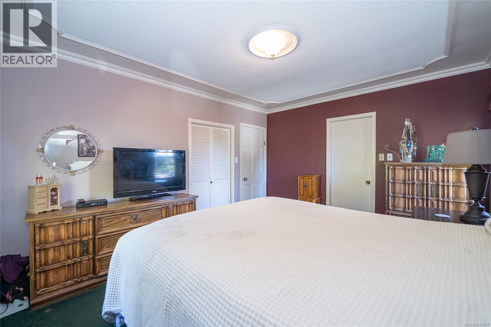 918 walfred Rd, Langford