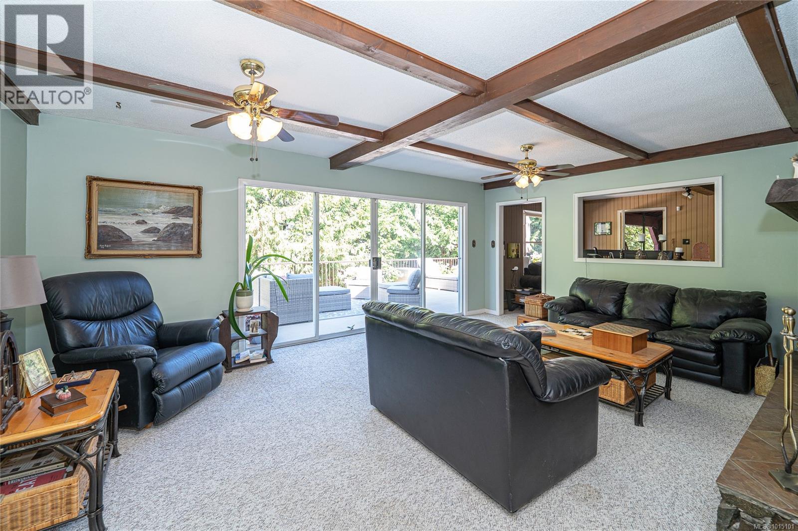 918 walfred Rd, Langford