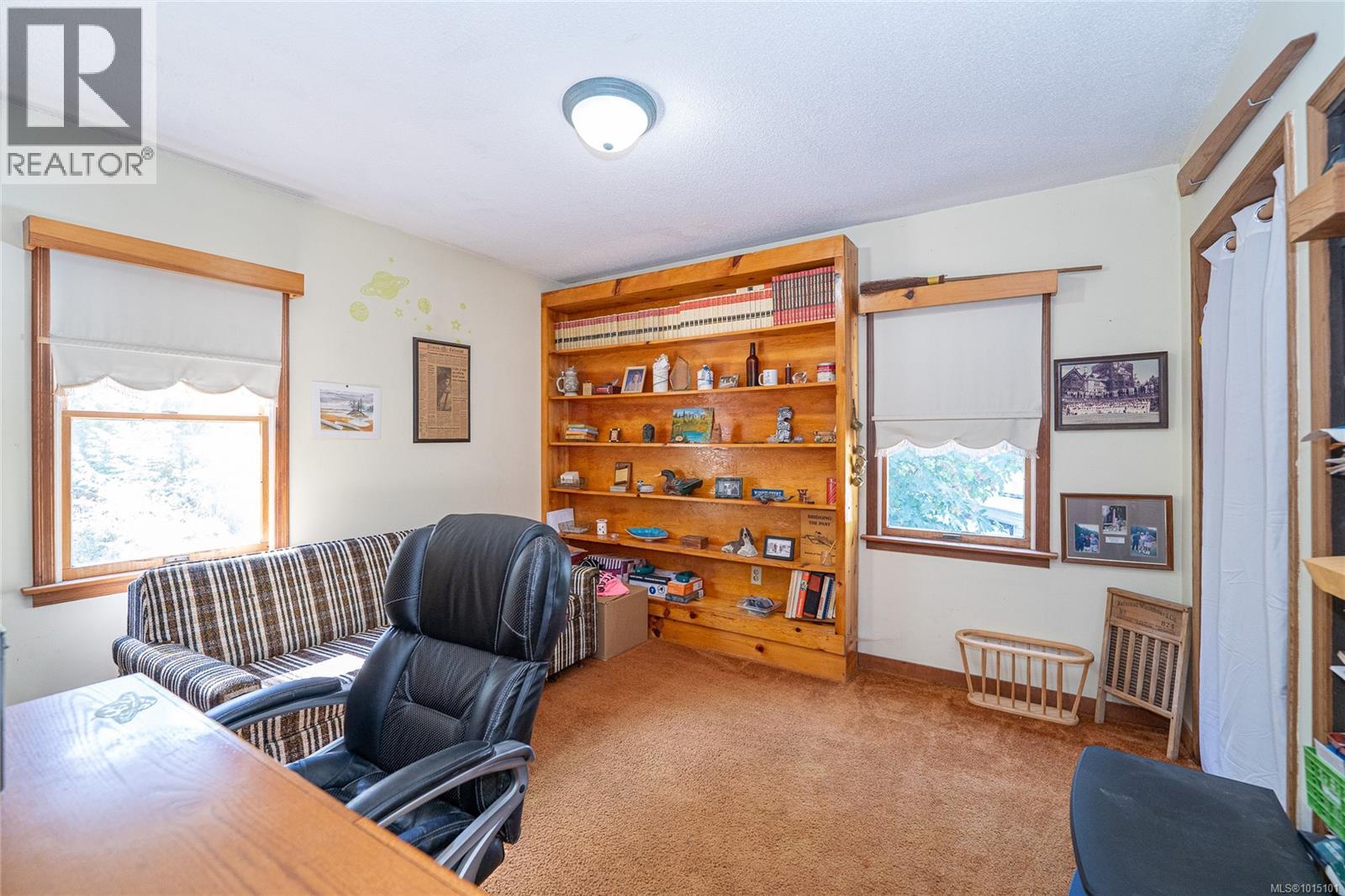 918 walfred Rd, Langford