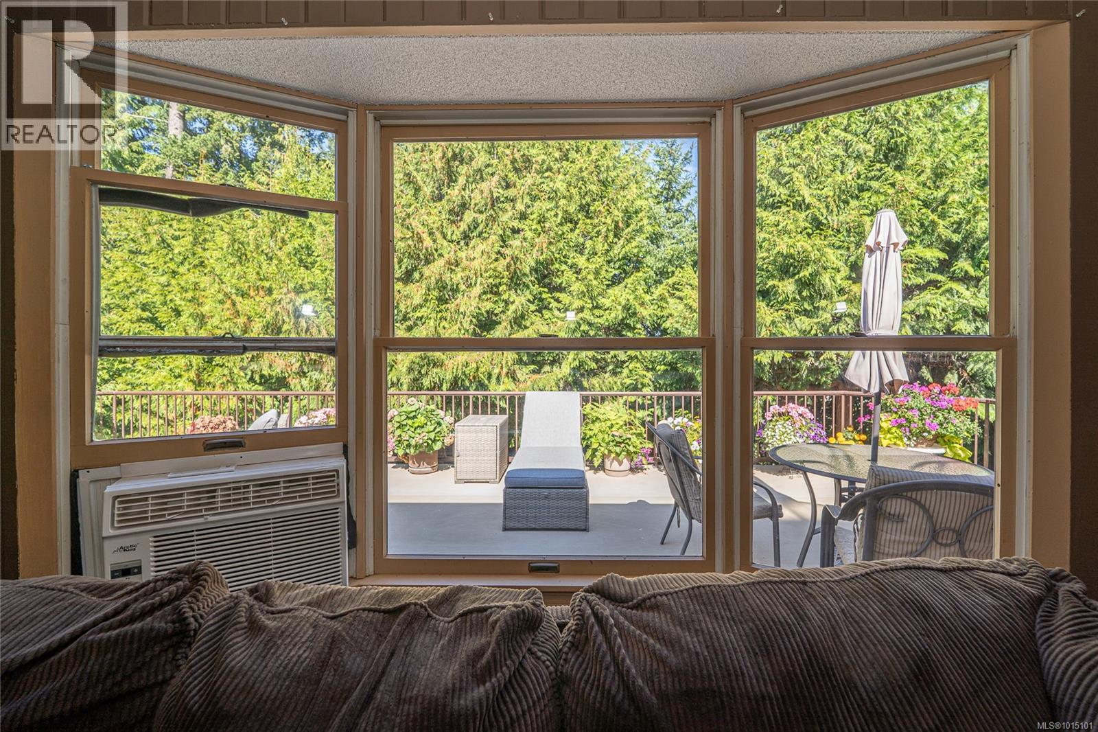 918 walfred Rd, Langford