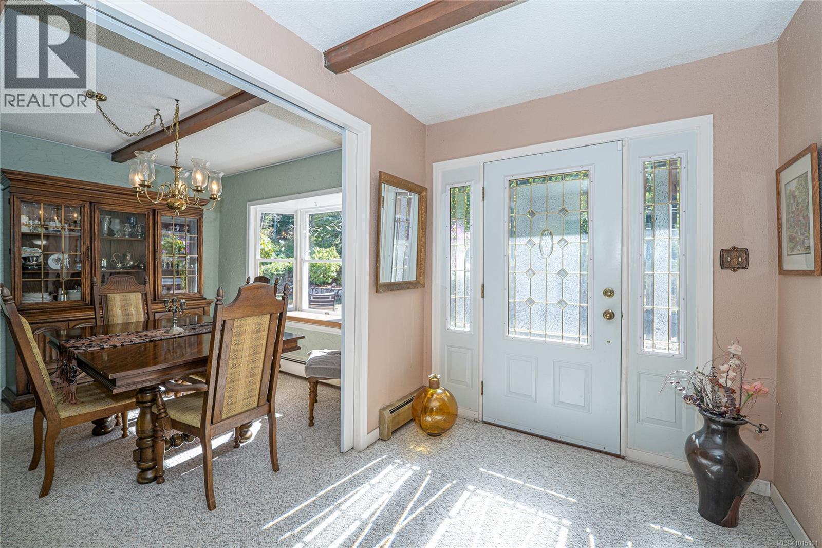 918 walfred Rd, Langford
