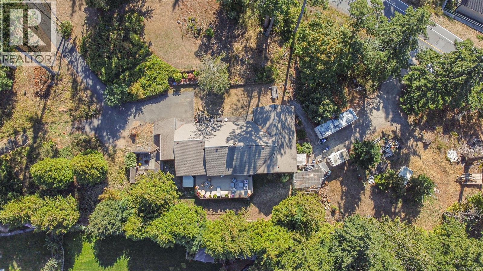 918 walfred Rd, Langford
