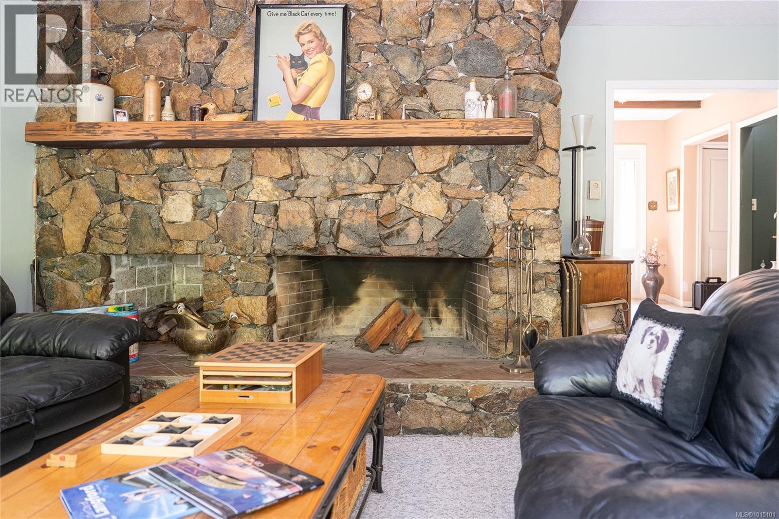 918 walfred Rd, Langford