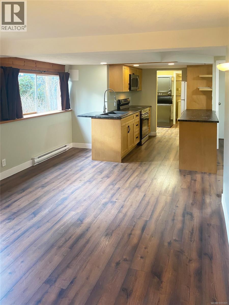 918 walfred Rd, Langford