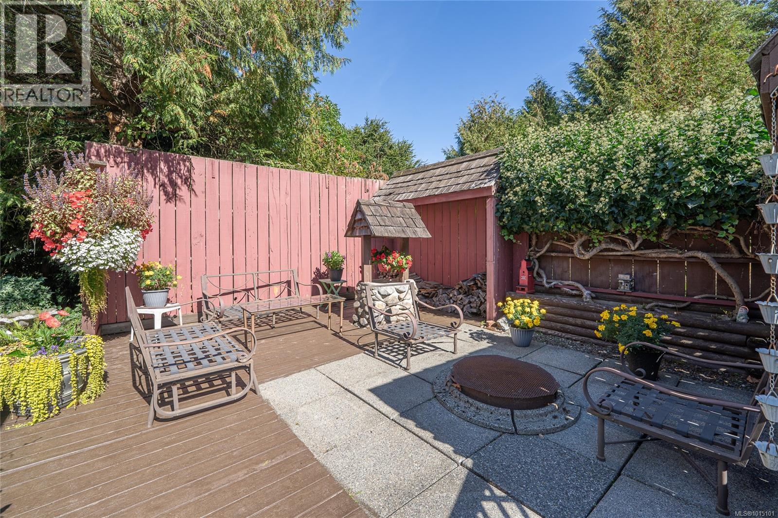 918 walfred Rd, Langford