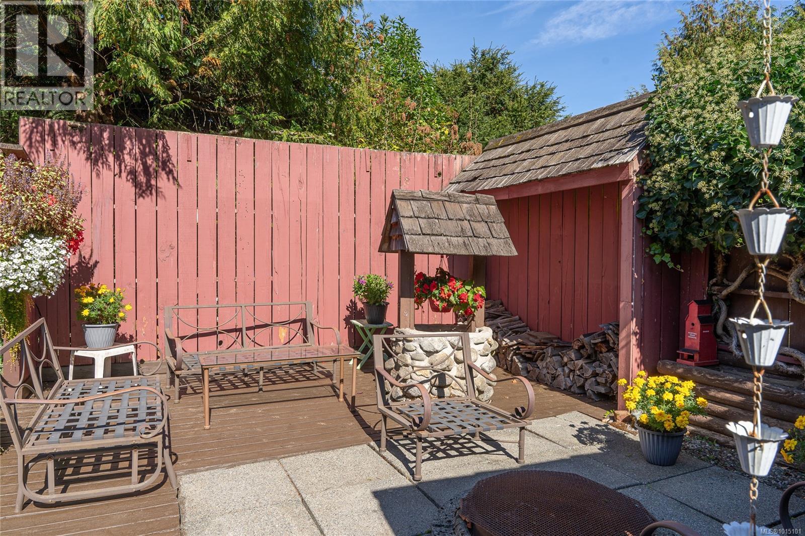 918 walfred Rd, Langford