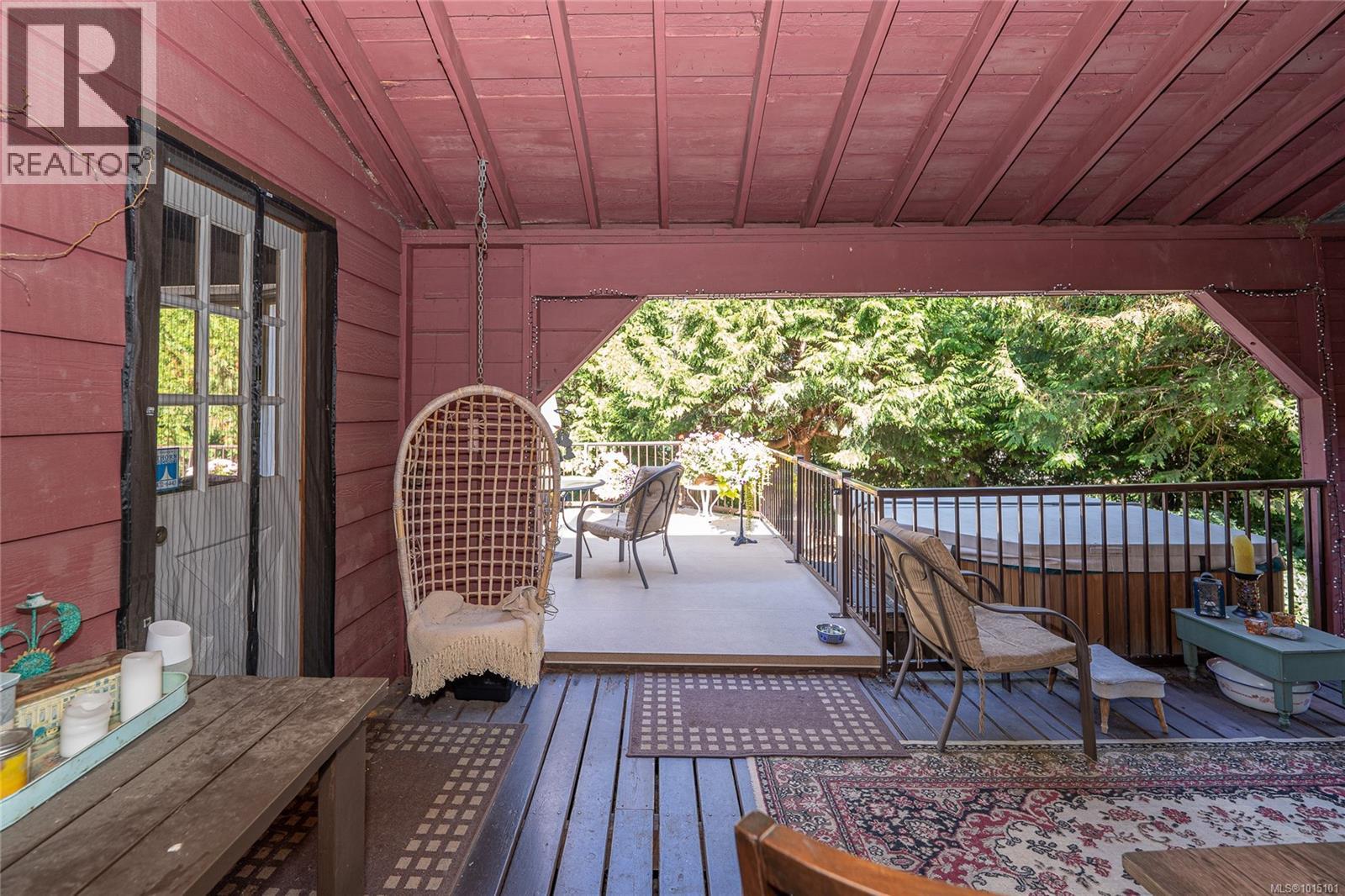 918 walfred Rd, Langford