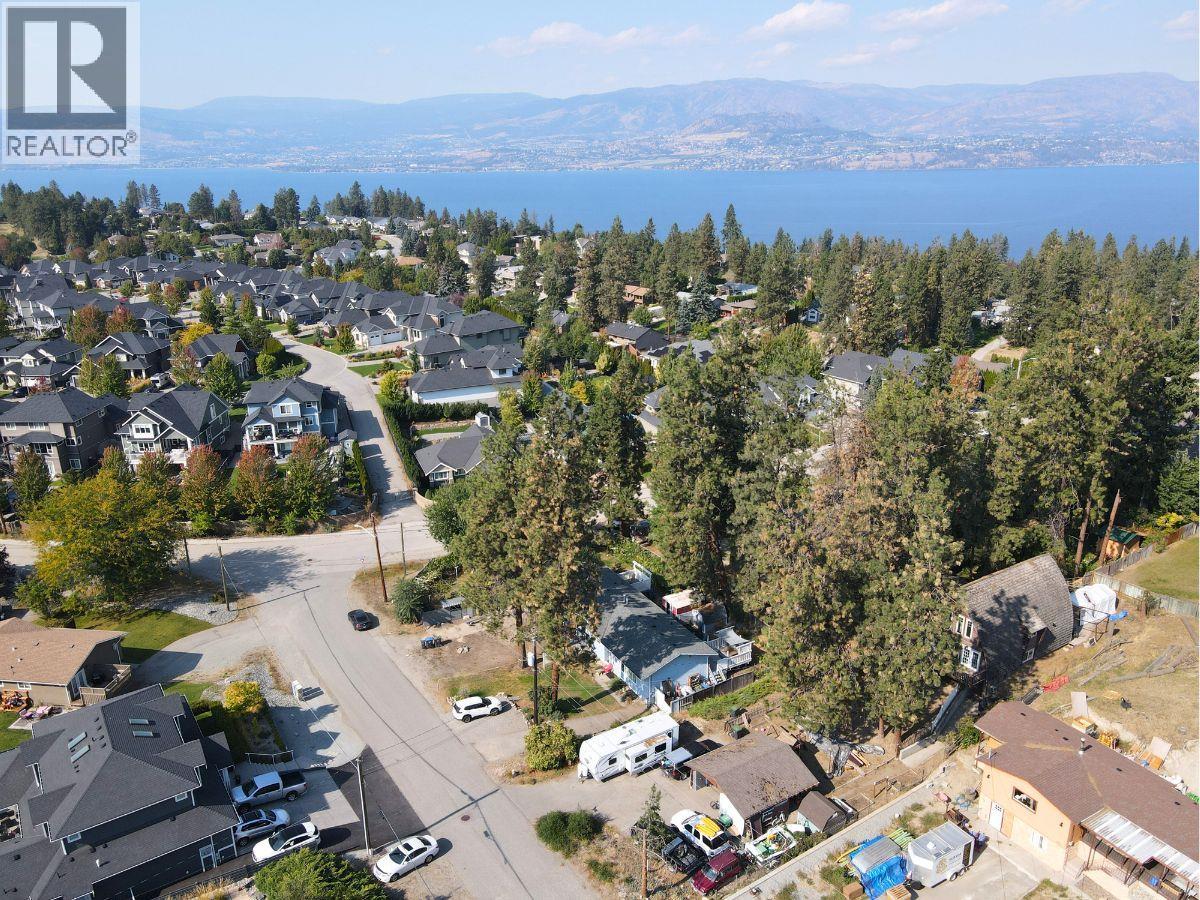  488 Stanley Crescent, Kelowna