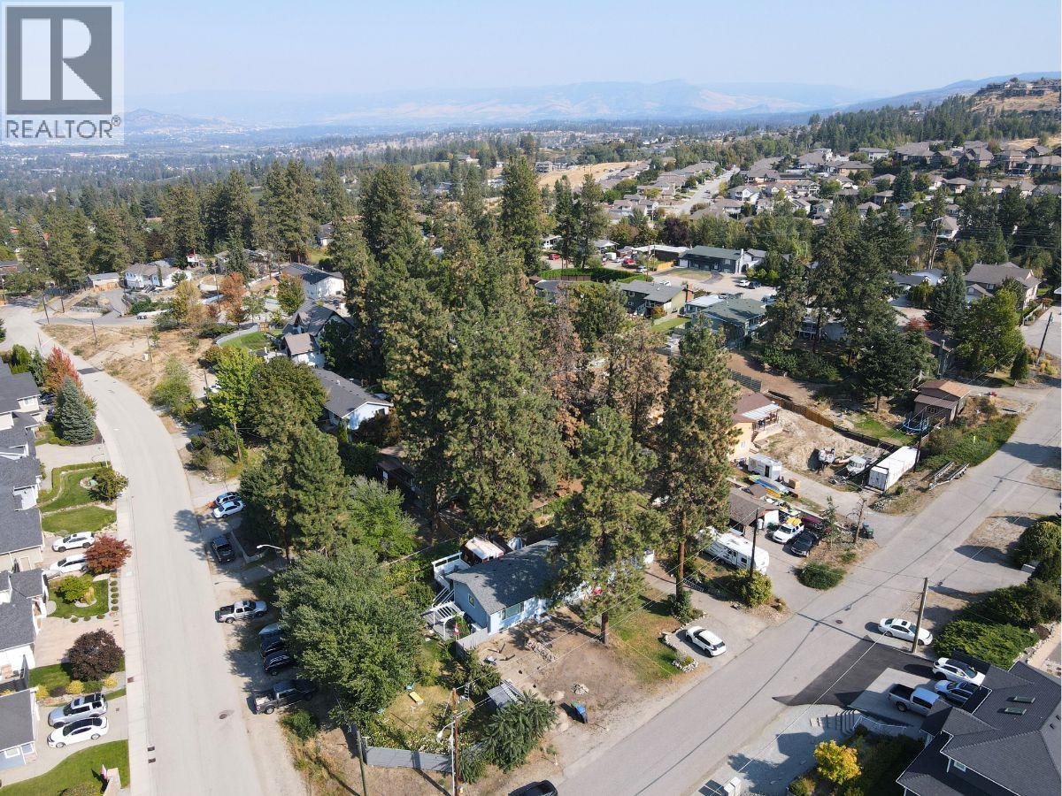  488 Stanley Crescent, Kelowna