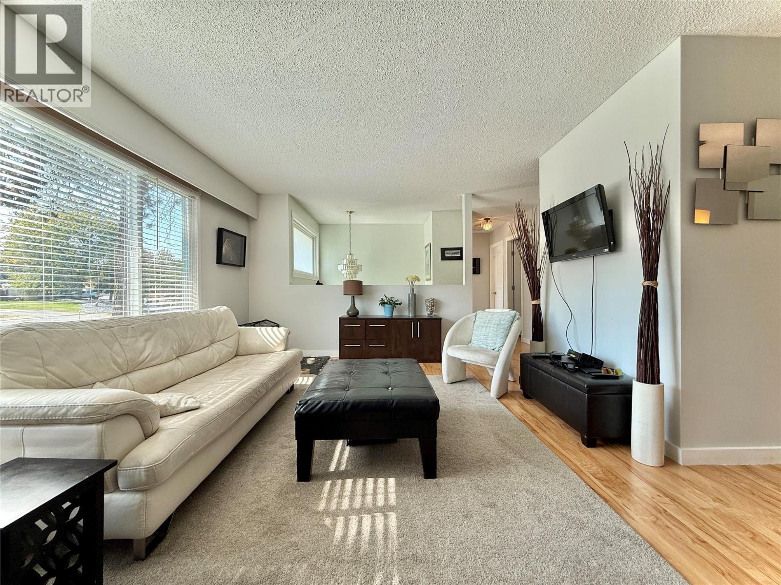  488 Stanley Crescent, Kelowna