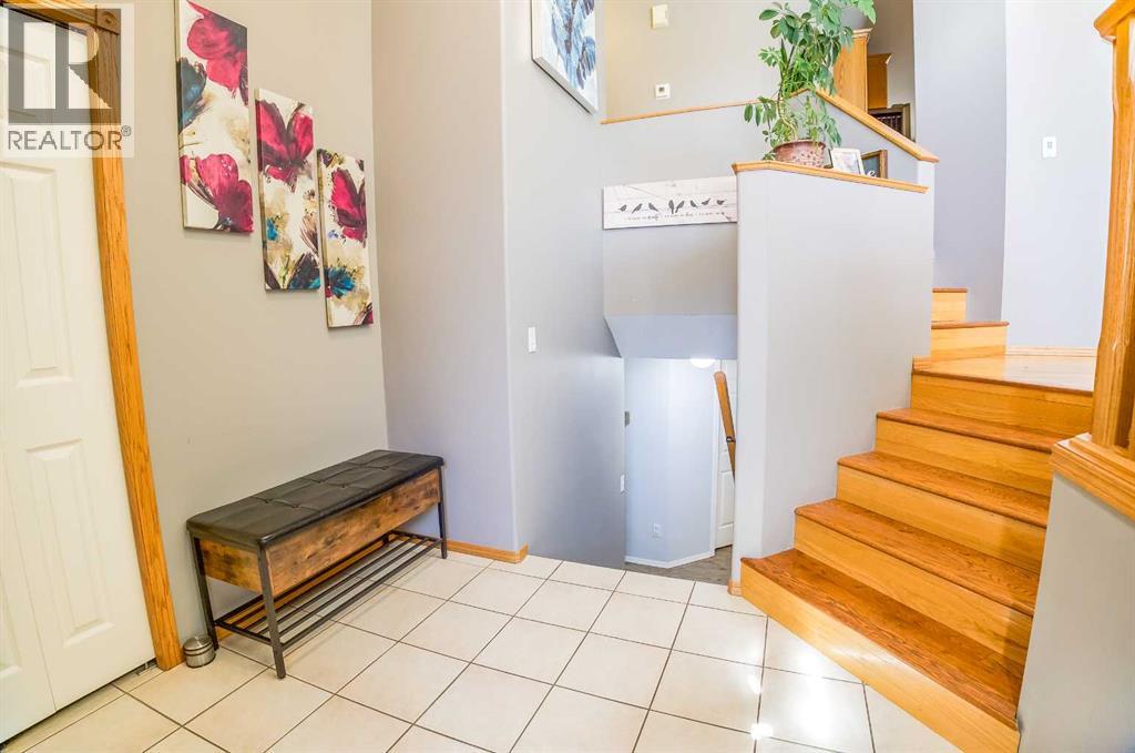6 Royal Crescent, Lacombe