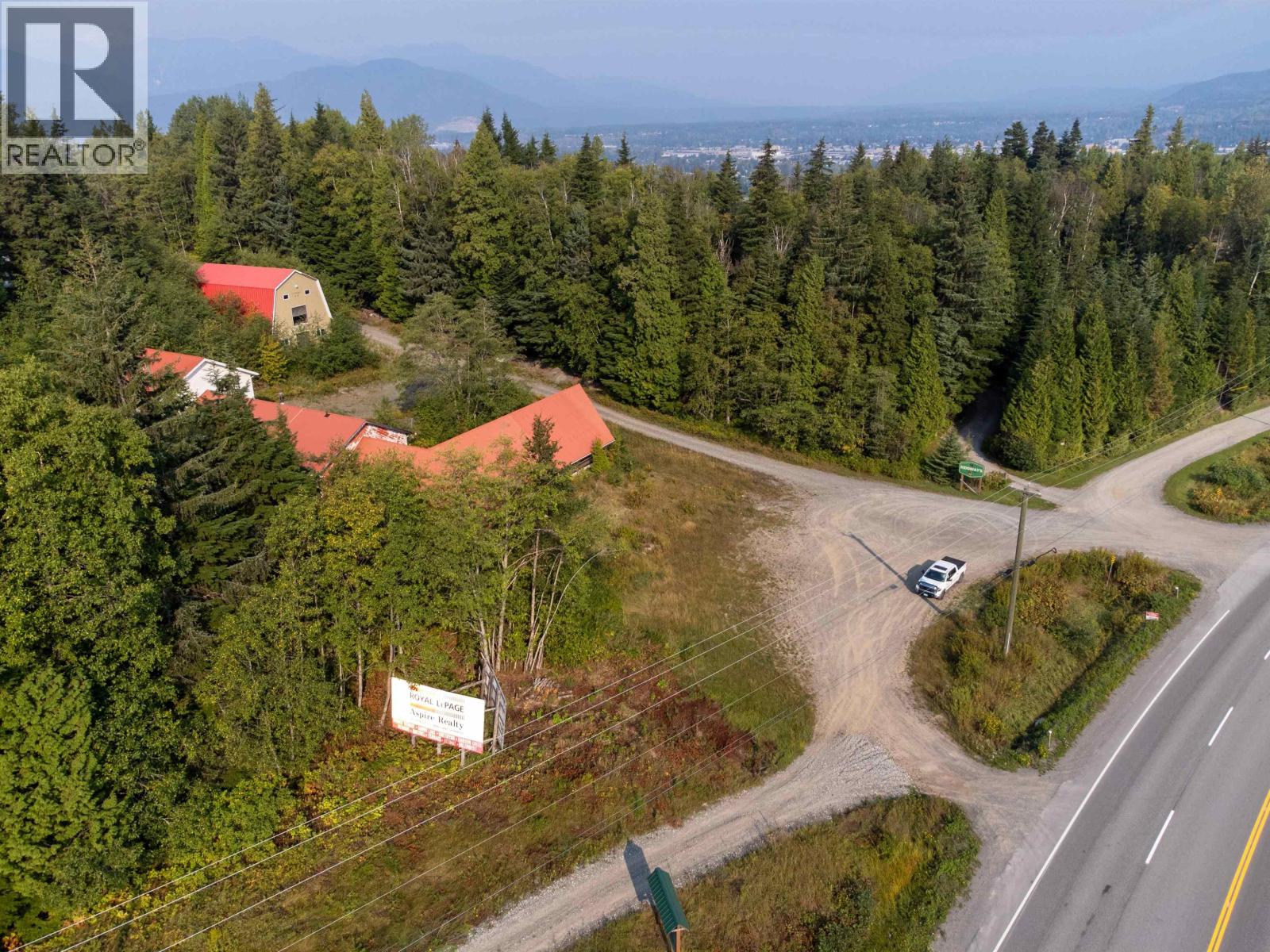 5451-5453 37 HIGHWAY, Terrace