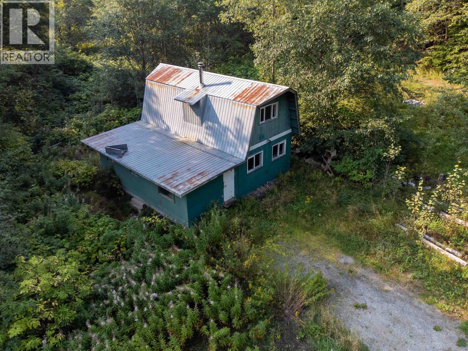 5451-5453 37 HIGHWAY, Terrace