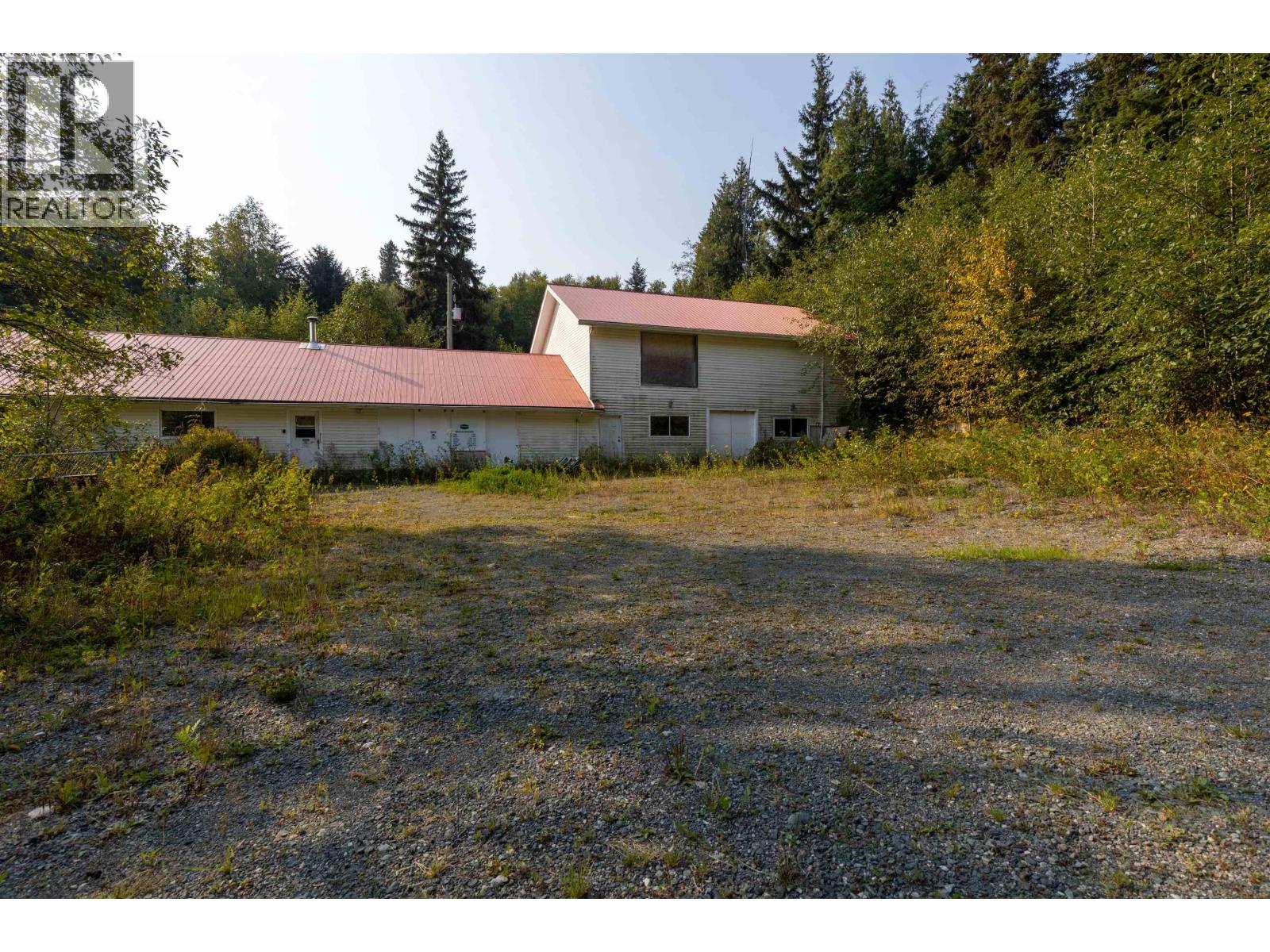5451-5453 37 HIGHWAY, Terrace