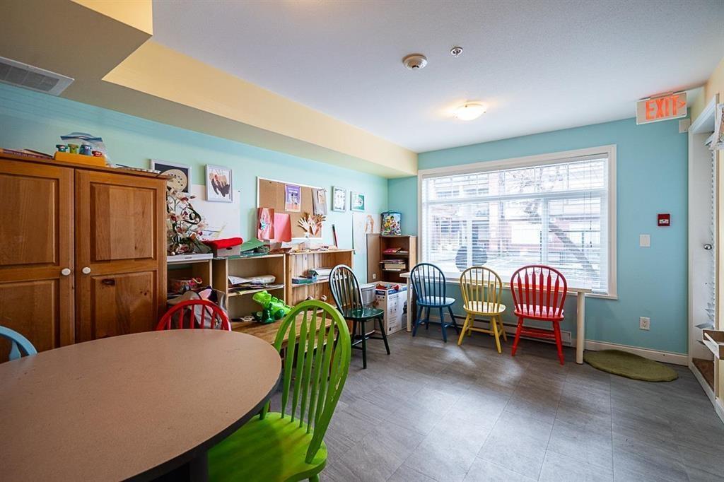 271 20170 FRASER HIGHWAY, Langley