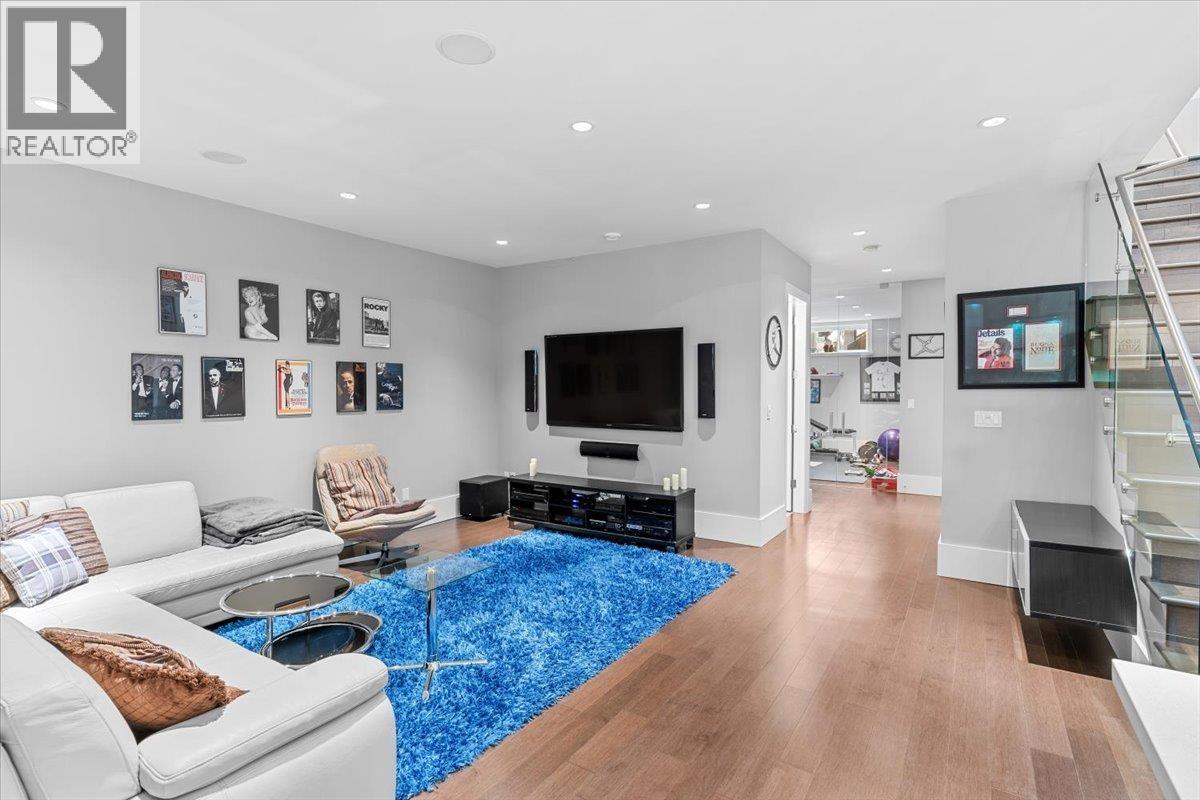 7158 RIDGEVIEW DRIVE, Burnaby