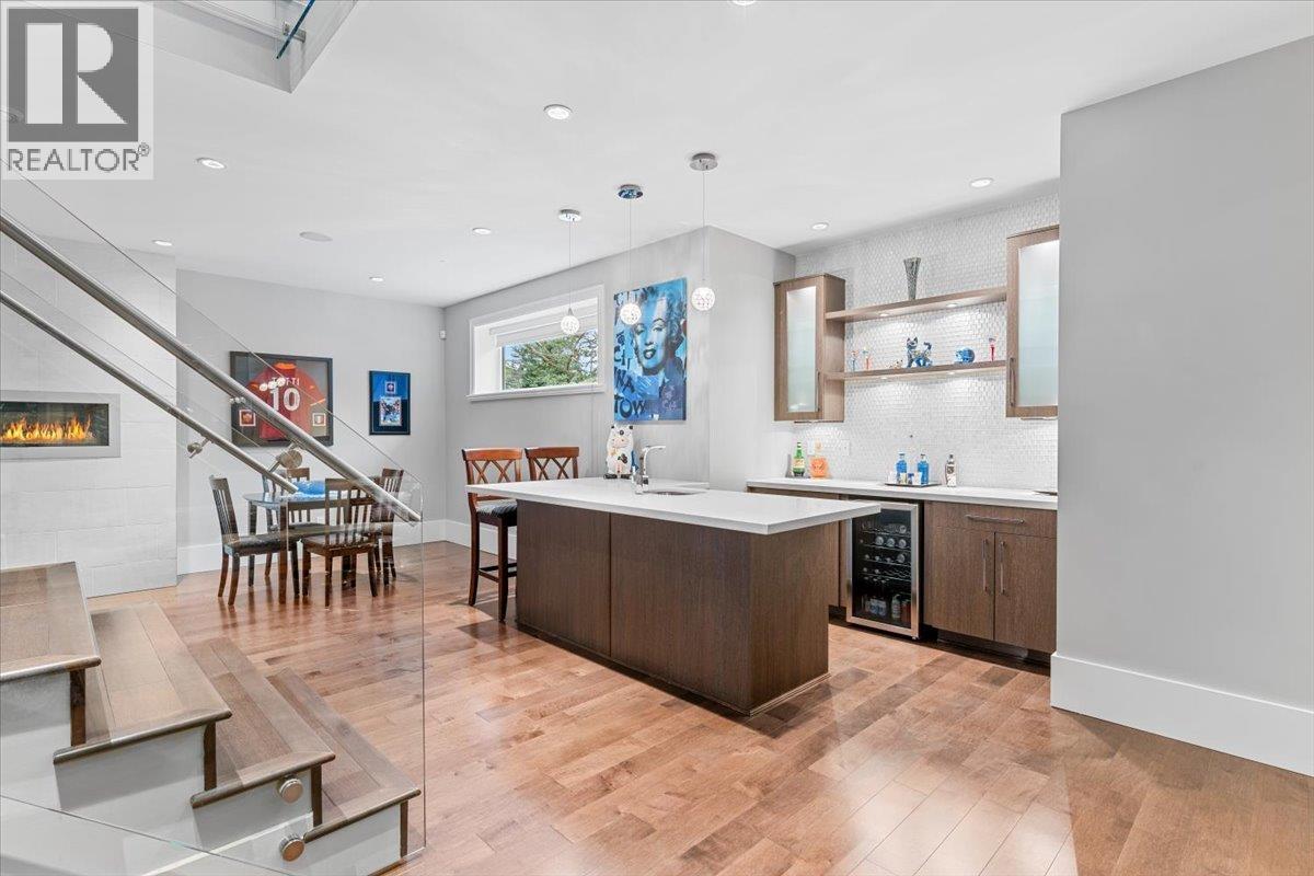 7158 RIDGEVIEW DRIVE, Burnaby