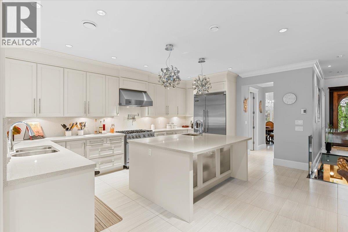 7158 RIDGEVIEW DRIVE, Burnaby
