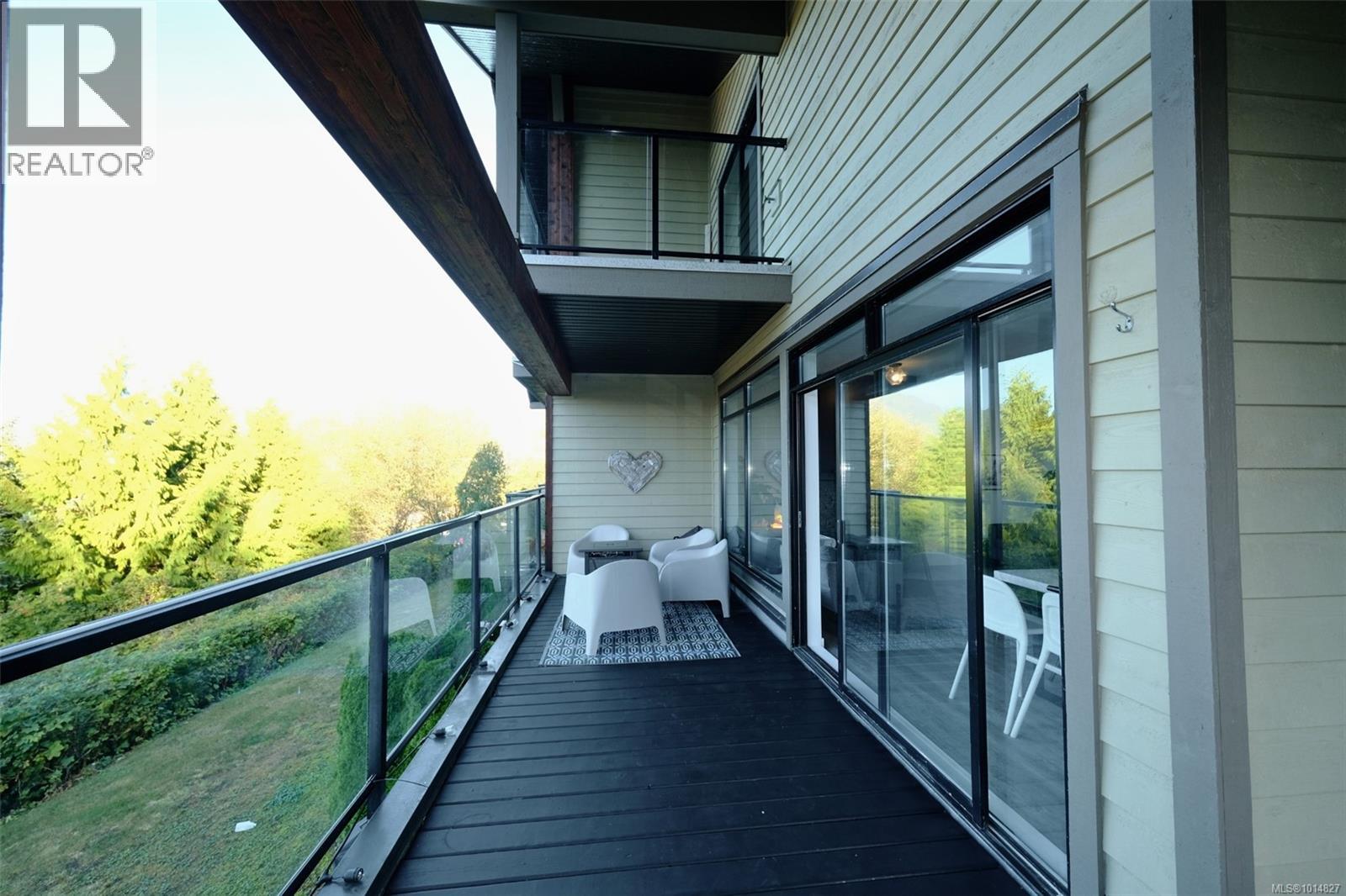204 591 Pfeiffer Cres, Tofino